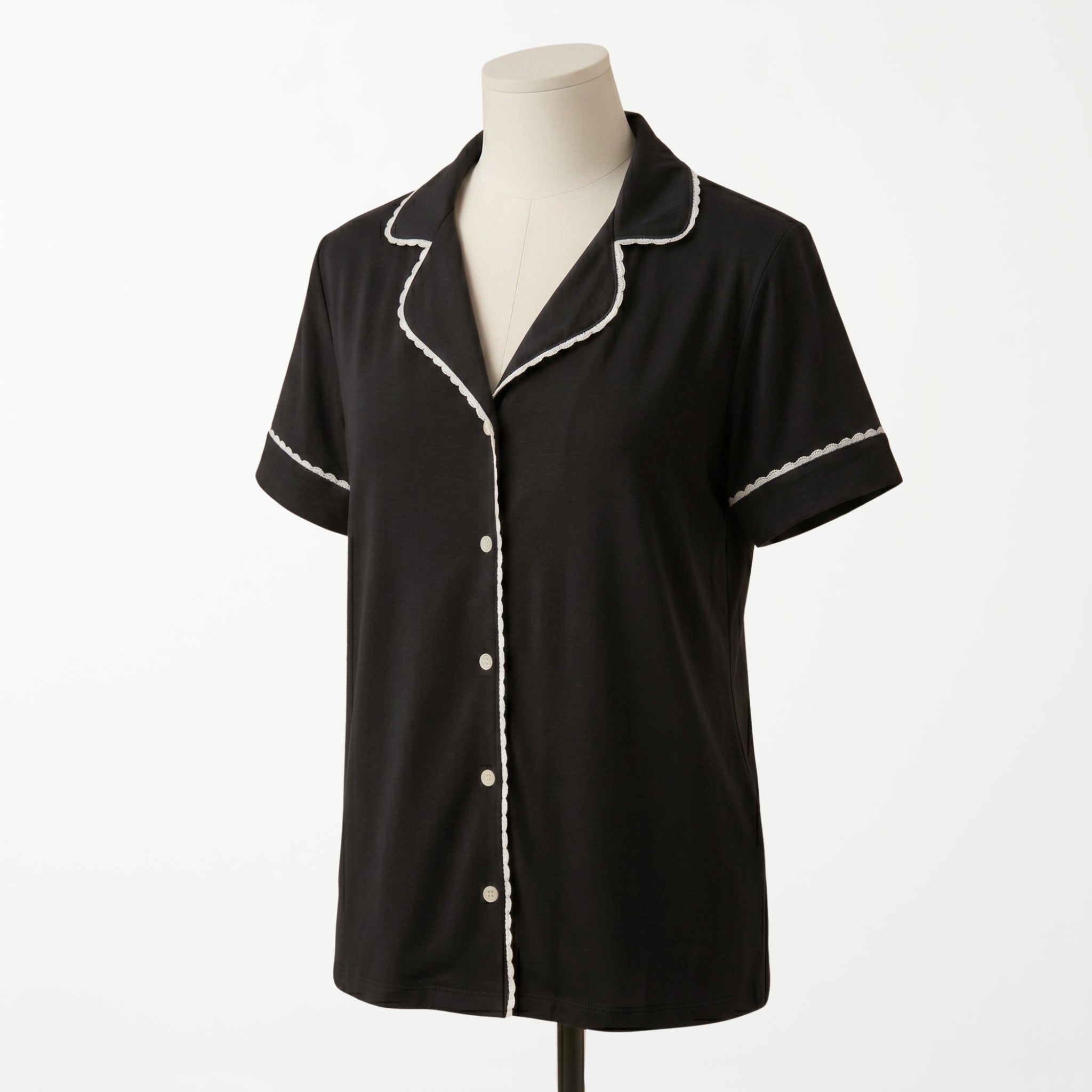 Pijama Classic Noir - blusa manga corta negra vista frontal