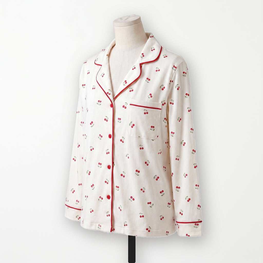 Pijama Cherry - blusa con estampado de cerezas, vista frontal