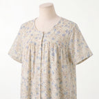 Bata Campanilla, torso: cuello redondo, tapeta y canesú fruncido