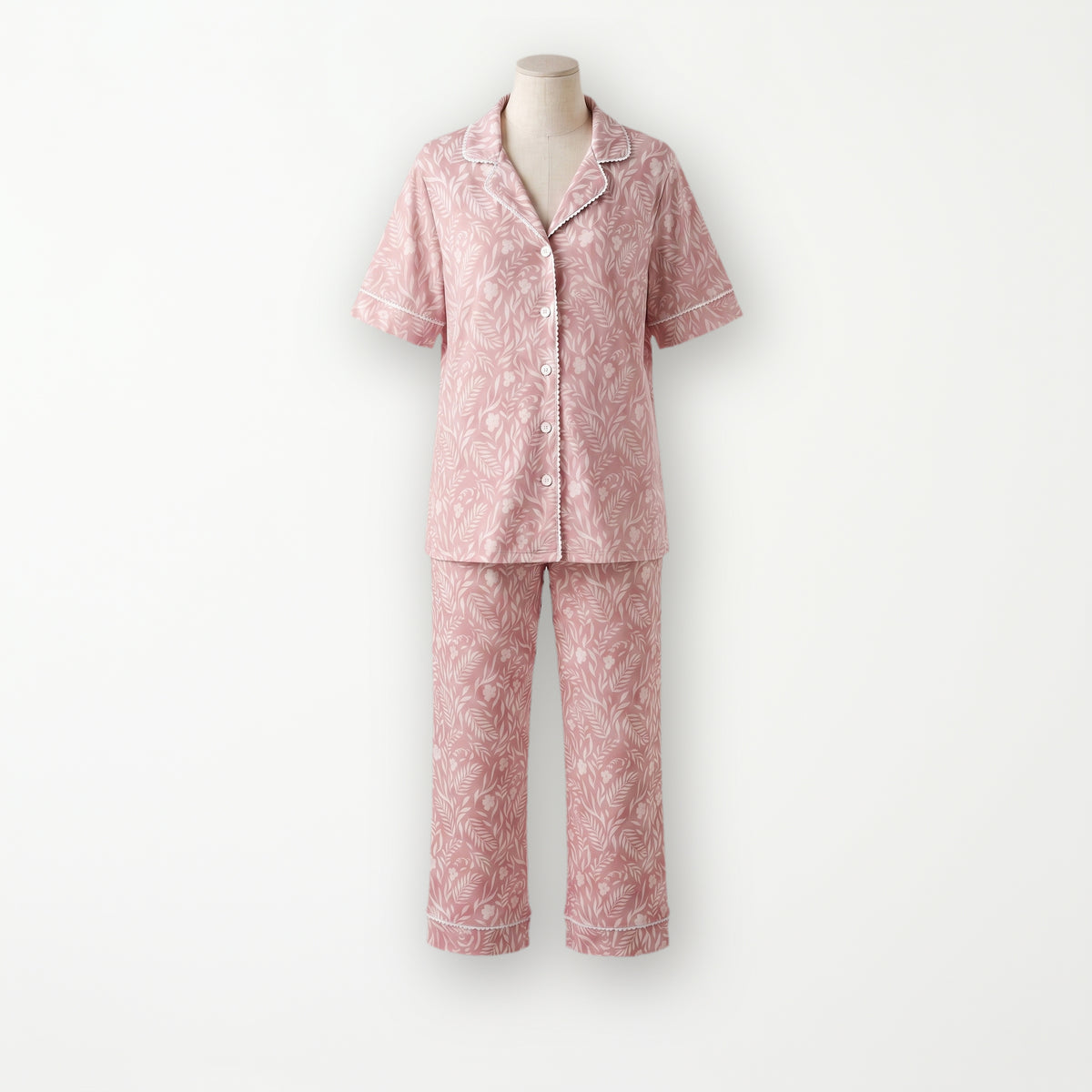 Pijama Powder Rose de manga corta y pantalón, rosa palo con botánico blanco