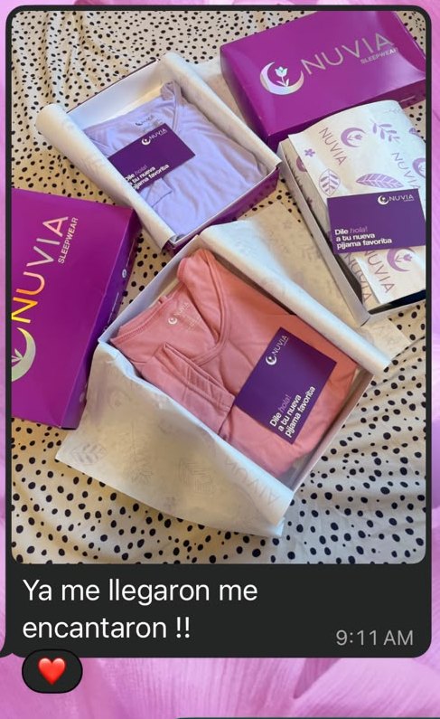 Clienta comparte foto de sus pijamas Nuvia recién llegadas en sus cajas: ya me llegaron, me encantaron